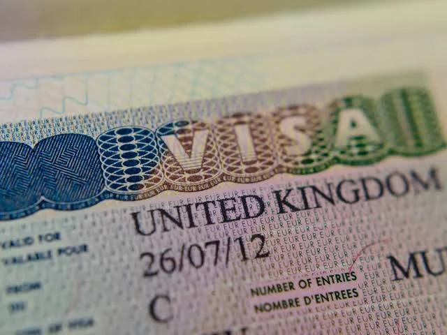 أسباب رفض التأشيرة البريطانية وكيف تتجنبها؟ دليل قانوني شامل
