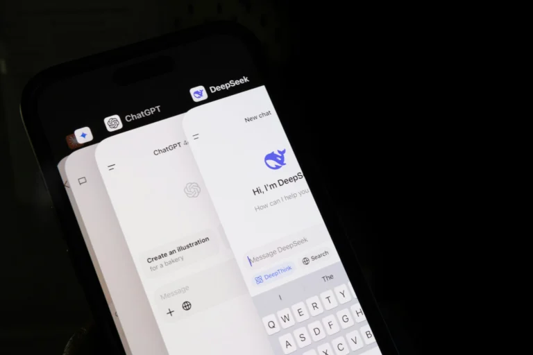 محافظ بنك إنجلترا يحذّر: انهيار "فقاعة الذكاء الاصطناعي" قد يضر بالاقتصاد العالمي