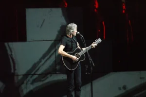 CC BY-NC-SA 2.0 Roger Waters تصوير: Jonathan Bayer
