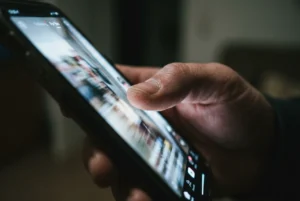 من تيك توك إلى ريلز.. كيف يعيد المحتوى القصير تشكيل طريقة تفكيرنا وقدرتنا على التركيز؟