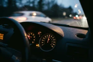 ضابط شرطة ينفي التسبب بمقتل امرأة حامل بعد حادث سرعة مروع في لندن