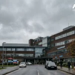 بريطانيا تُقصي غير مواطنيها وحاملي الإقامة الدائمة عن التدريب التخصصي للأطباء في NHS