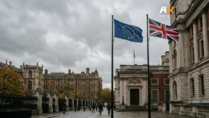 خان يدعو بيرنهام لعودة بريطانيا إلى الاتحاد الأوروبي