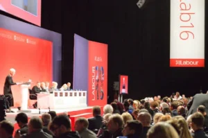 ما الذي نعرفه عن حزب العمال في بريطانيا (Labour Party)؟