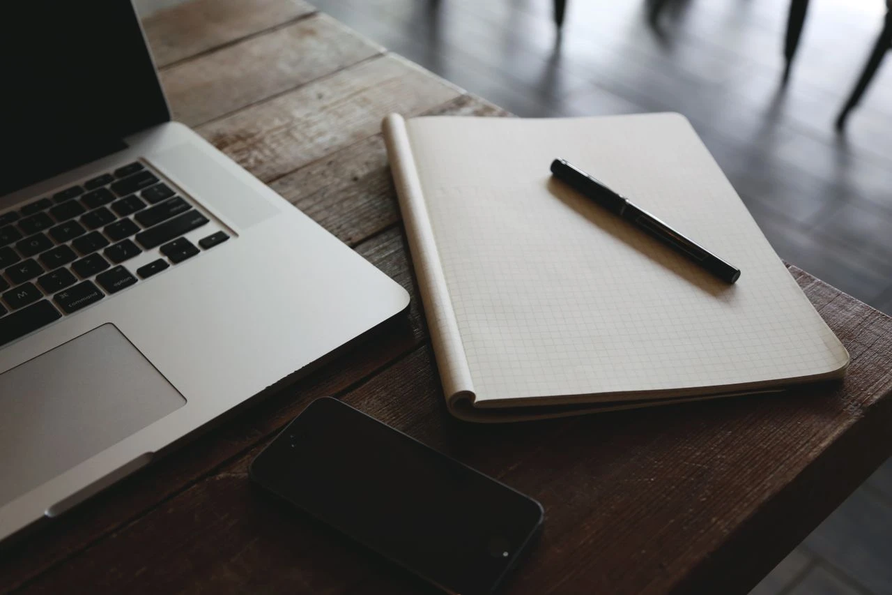 تباطؤ سوق العمل يربك حسابات بنك إنجلترا.. ماذا ينتظر قرار الفائدة؟