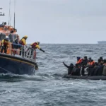 احتجاجات ضد إنقاذ طالبي اللجوء تغلق مؤقتًا محطة قوارب النجاة في بورتسموث