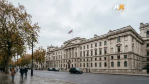 مؤسسة مرتبطة بحزب ريفورم تستضيف وزيرًا إسرائيليًا خاضعًا للعقوبات البريطانية