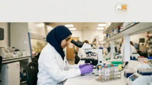 عالمة مسلمة تتولى منصبًا بارزًا في أبحاث السرطان ببريطانيا